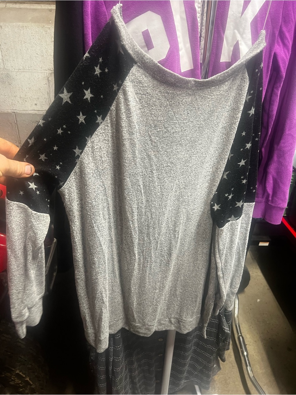 NY Collection Gray Top with Black Star-Print Raglan Sleeves - Picture 2 of 3